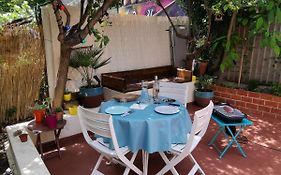 Nice - Charming Little House With Terrace